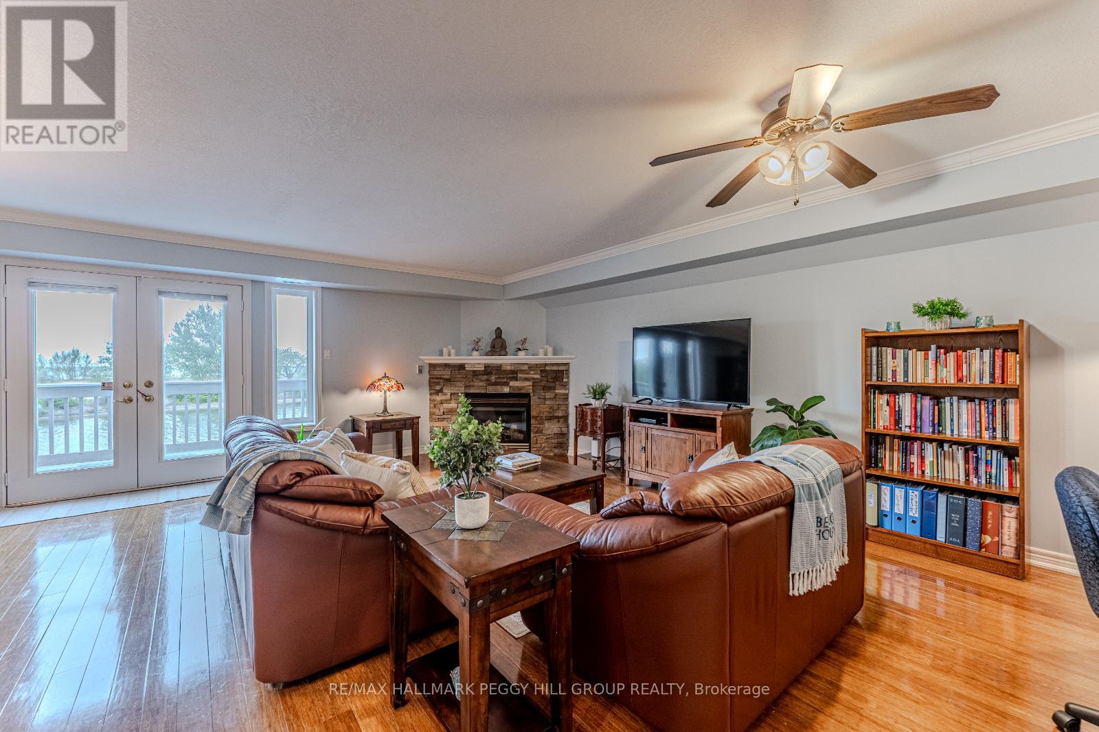 3b - 194 River Road E, Wasaga Beach, Ontario  L9Z 2L6 - Photo 4 - S12392581