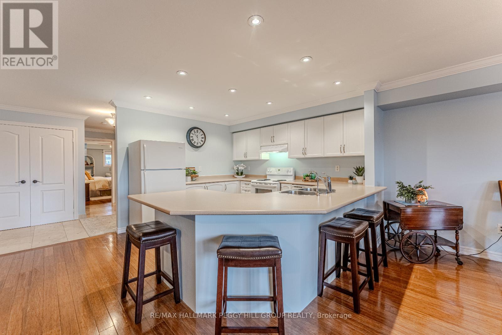 3b - 194 River Road E, Wasaga Beach, Ontario  L9Z 2L6 - Photo 6 - S12392581