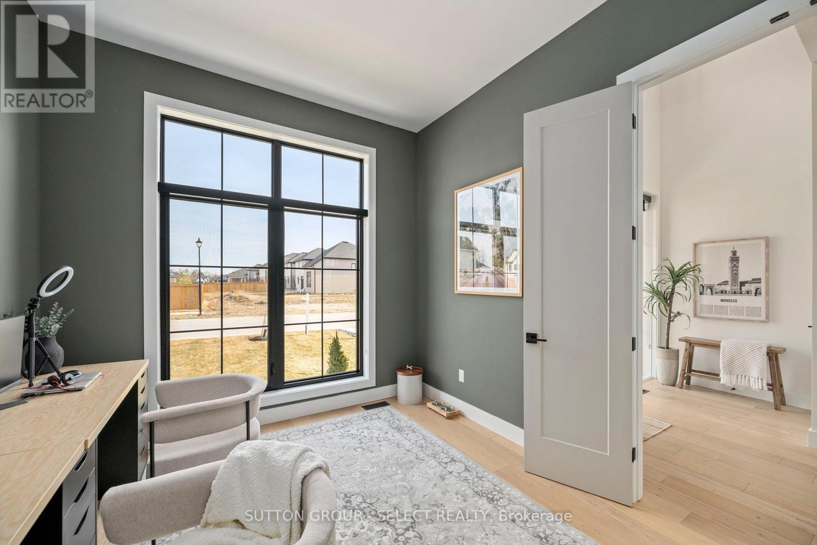 40 Royal Crescent, Southwold, Ontario  N5P 0G5 - Photo 26 - X12392715
