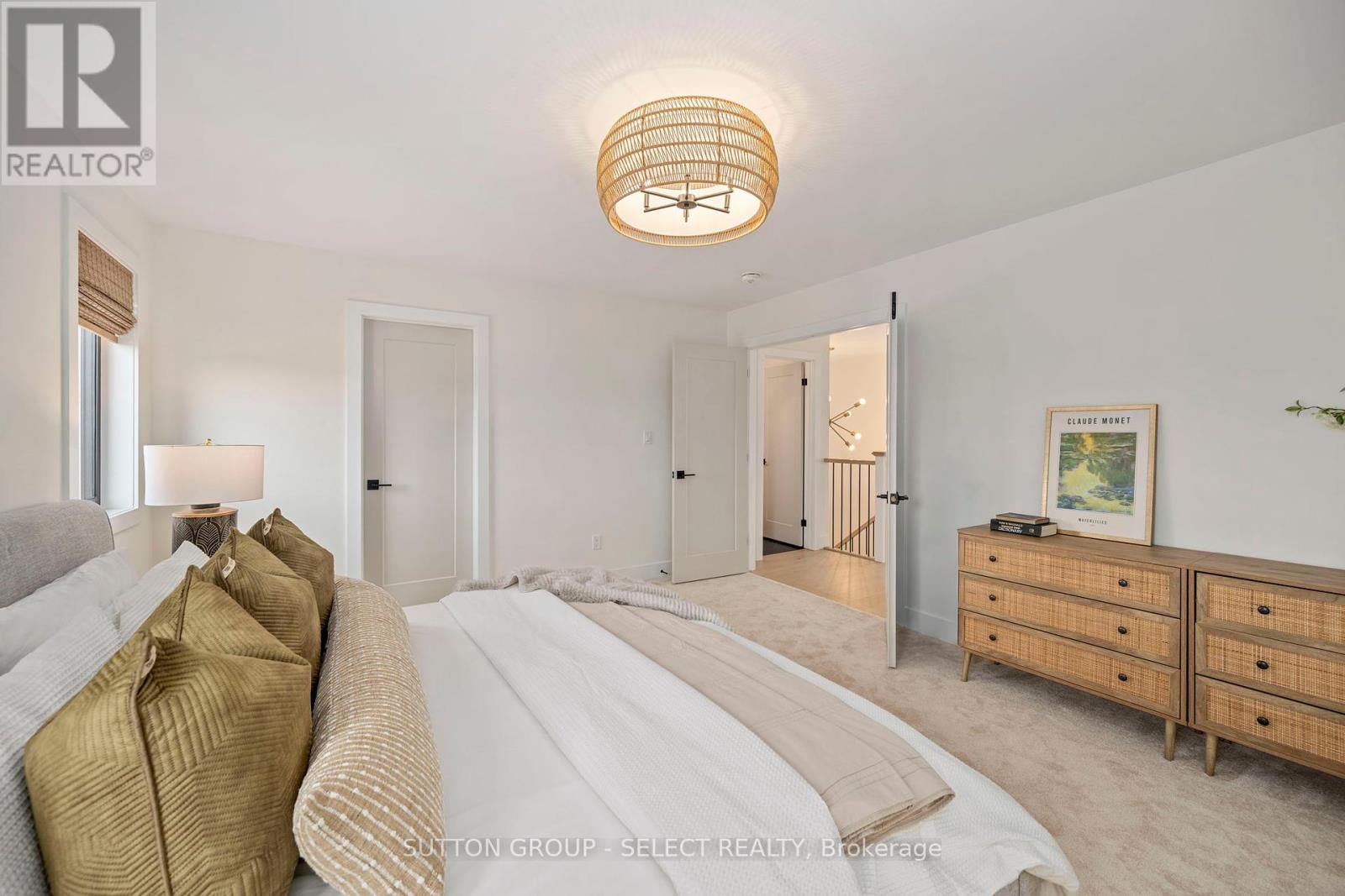 40 Royal Crescent, Southwold, Ontario  N5P 0G5 - Photo 33 - X12392715