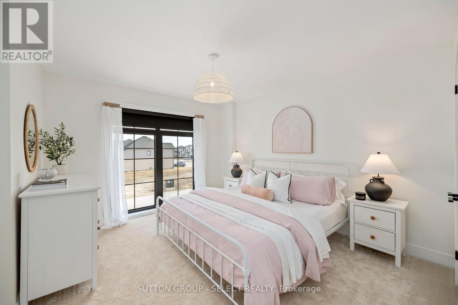 40 Royal Crescent, Southwold, Ontario  N5P 0G5 - Photo 38 - X12392715