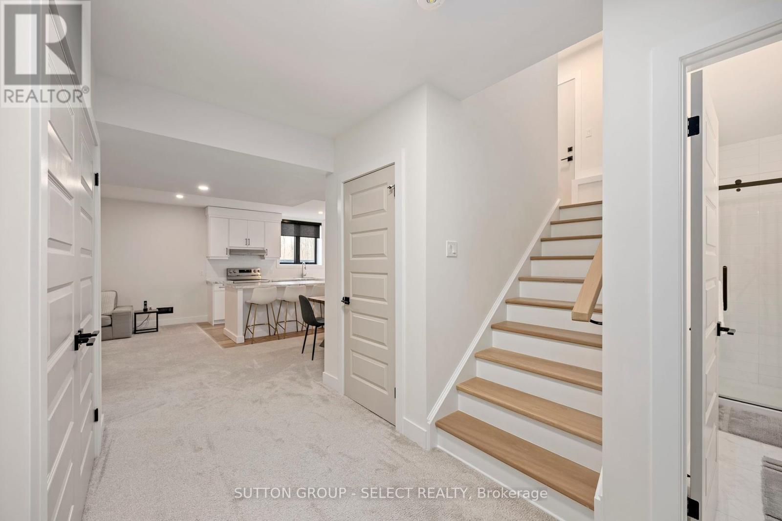 40 Royal Crescent, Southwold, Ontario  N5P 0G5 - Photo 43 - X12392715