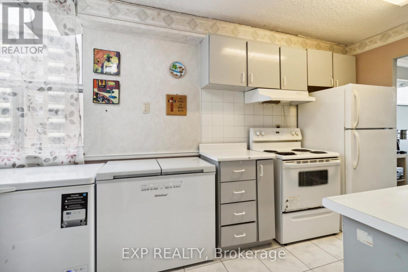 510 - 205 Hilda Avenue, Toronto, Ontario  M2M 4B1 - Photo 8 - C12237519