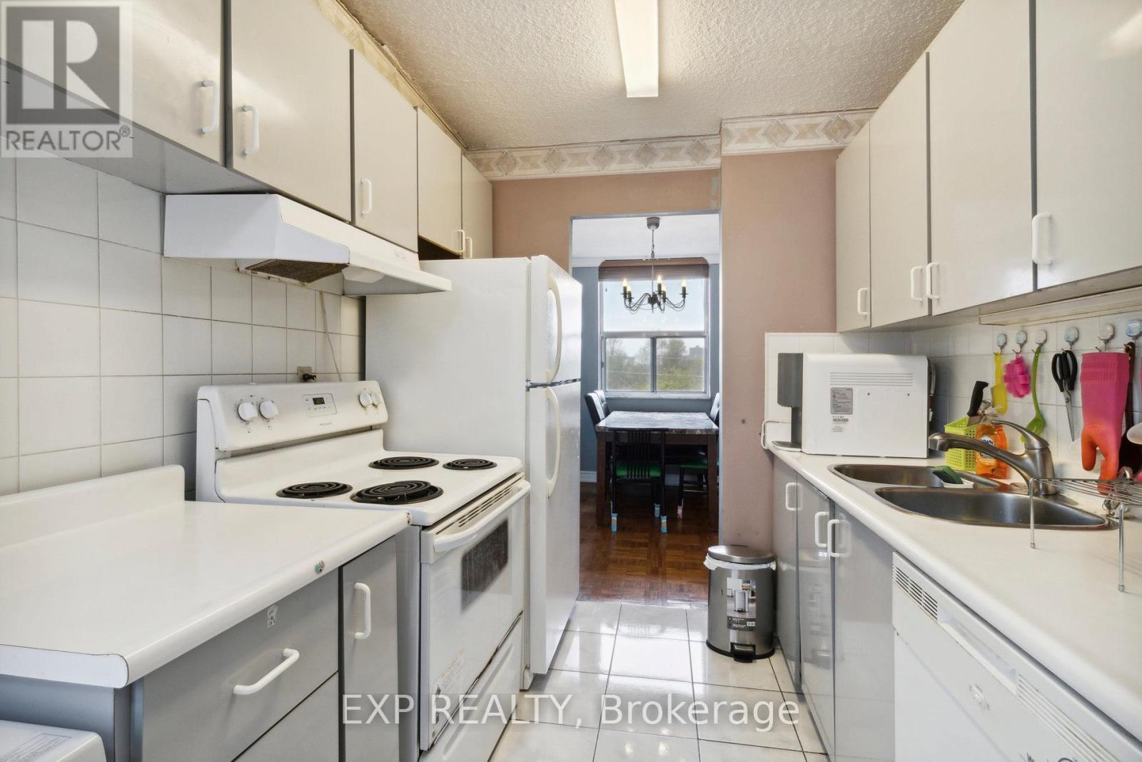 510 - 205 Hilda Avenue, Toronto, Ontario  M2M 4B1 - Photo 9 - C12237519