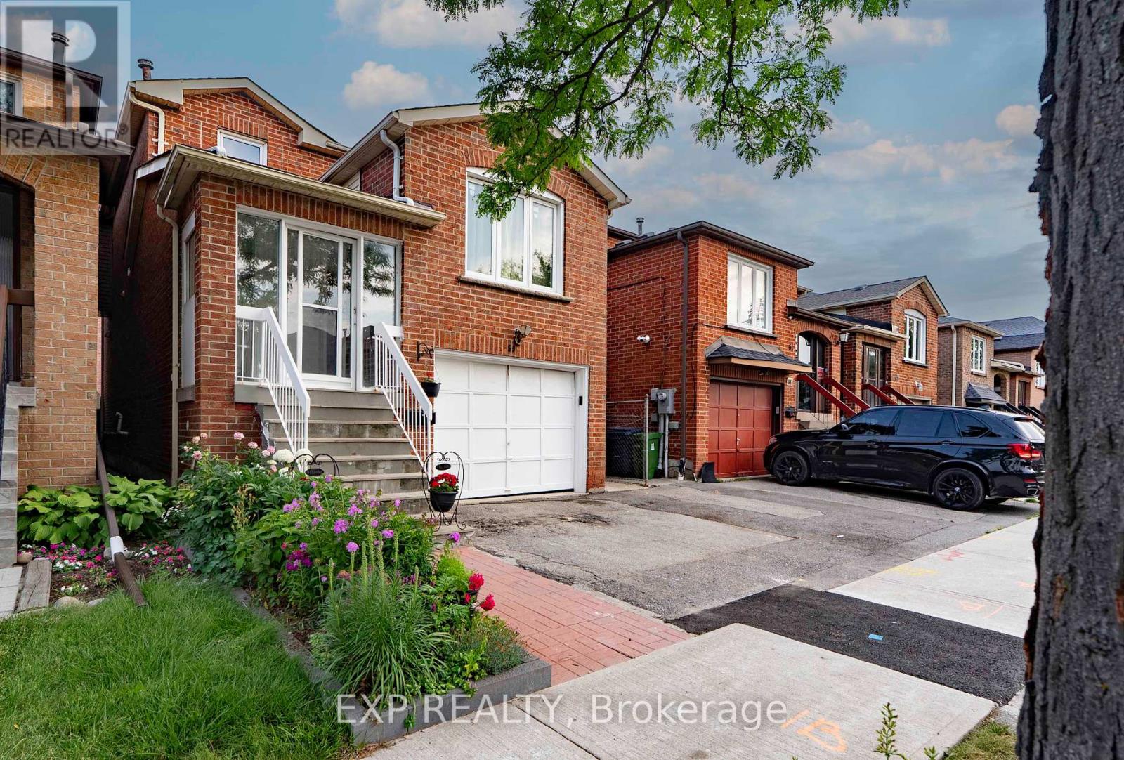 59 Festival Drive, Toronto, Ontario  M2R 3T9 - Photo 4 - C12295530