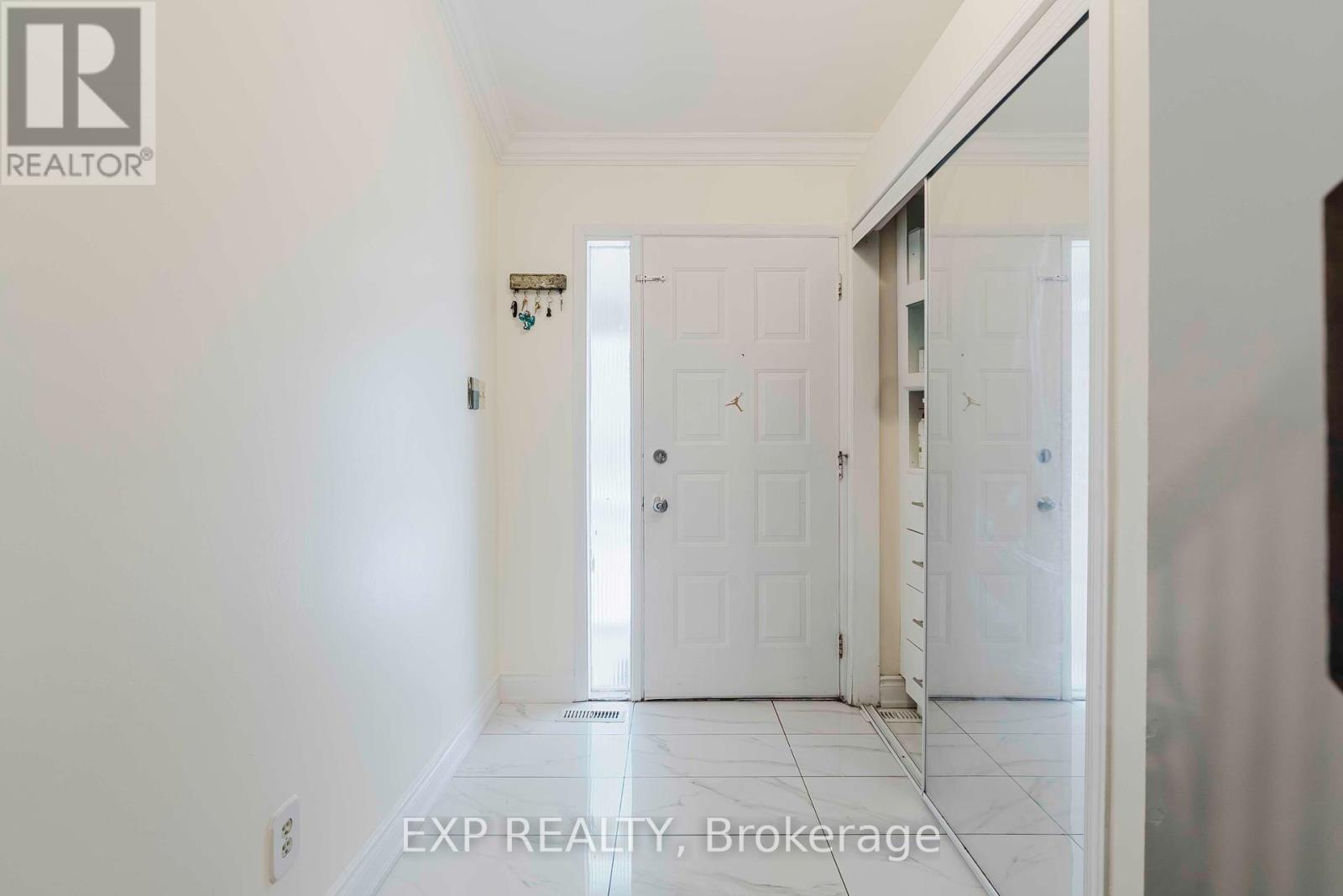 59 Festival Drive, Toronto, Ontario  M2R 3T9 - Photo 6 - C12295530