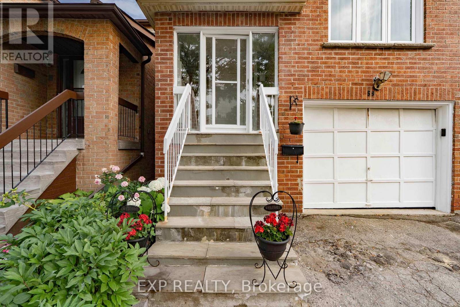 59 Festival Drive, Toronto, Ontario  M2R 3T9 - Photo 5 - C12295530