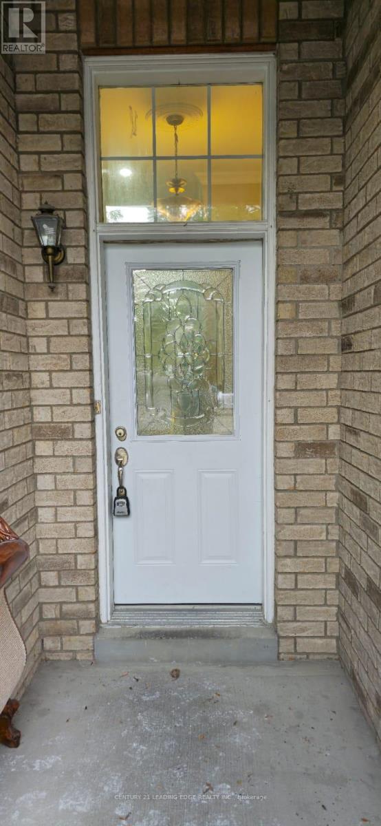 1875 Fairport Road, Pickering, Ontario  L1V 1T2 - Photo 3 - E12341580