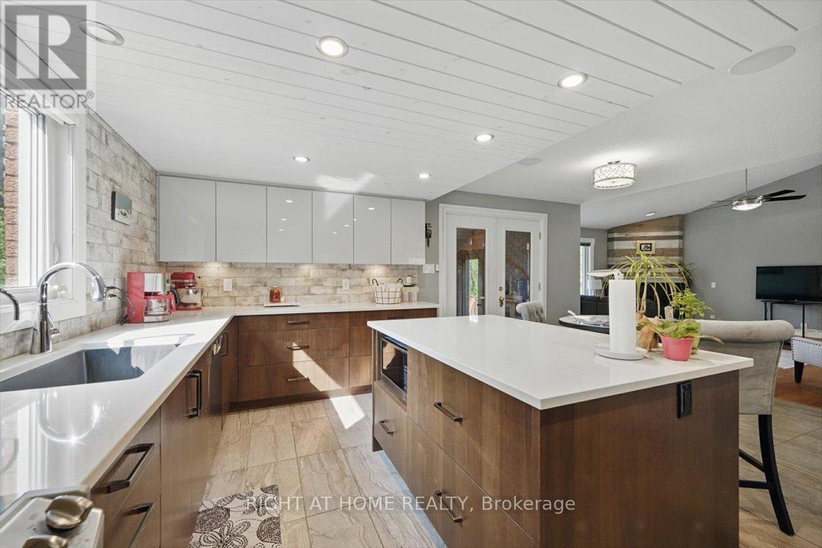 114 David Kennedy Drive, Ottawa, Ontario  K0A 1T0 - Photo 10 - X12392633