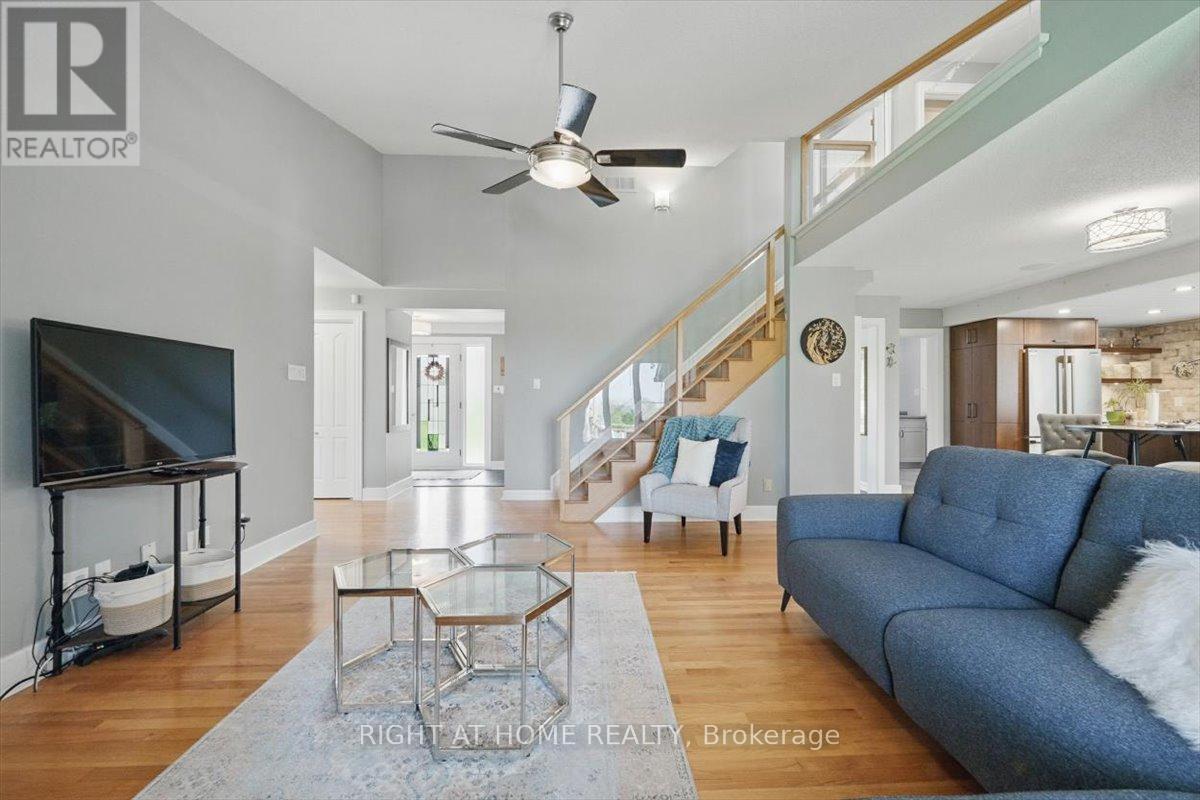 114 David Kennedy Drive, Ottawa, Ontario  K0A 1T0 - Photo 6 - X12392633