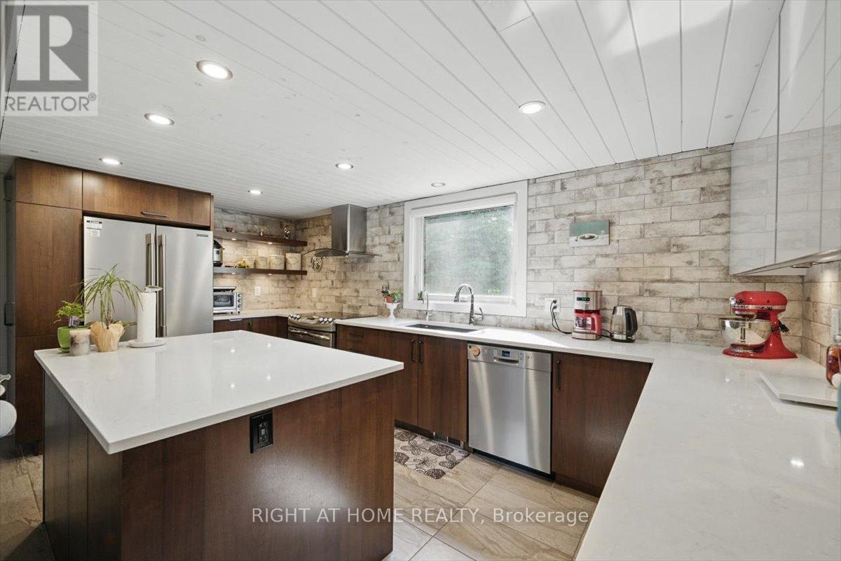 114 David Kennedy Drive, Ottawa, Ontario  K0A 1T0 - Photo 9 - X12392633