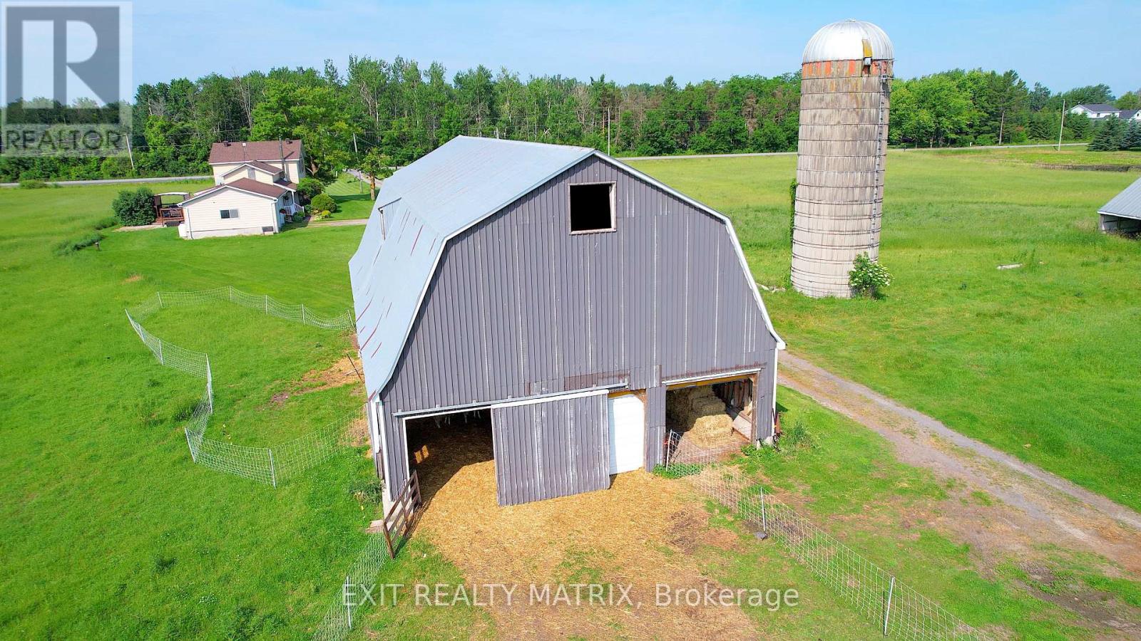 1467 Wade Road, Russell, Ontario  K4R 1E5 - Photo 4 - X12392664