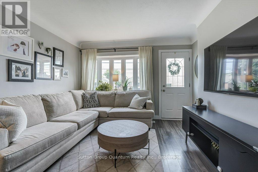 662 Upper Sherman Avenue, Hamilton, Ontario  L8V 3M5 - Photo 9 - X12392724