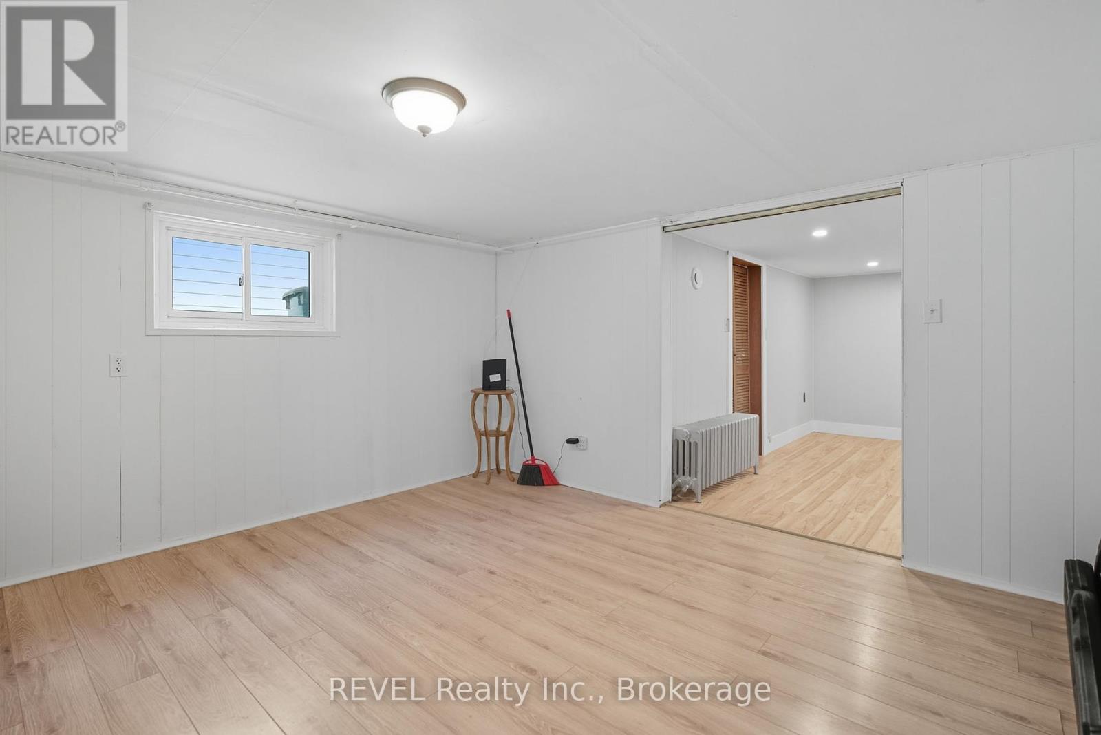 2 - 76 Chestnut Street, Port Colborne, Ontario  L3K 1R6 - Photo 12 - X12392646