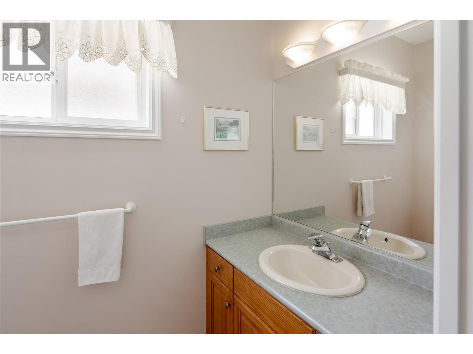 419 Providence Avenue, Kelowna, British Columbia  V1W 4S8 - Photo 12 - 10362340