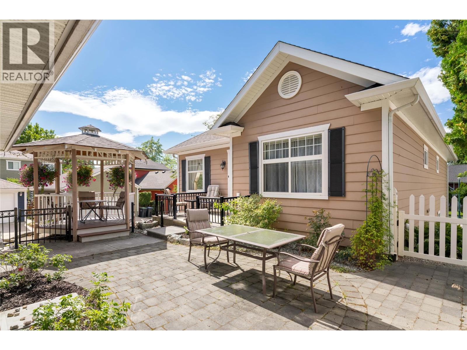 419 Providence Avenue, Kelowna, British Columbia  V1W 4S8 - Photo 22 - 10362340