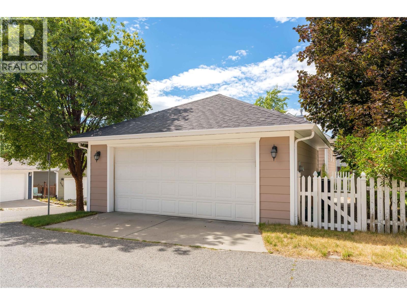 419 Providence Avenue, Kelowna, British Columbia  V1W 4S8 - Photo 29 - 10362340