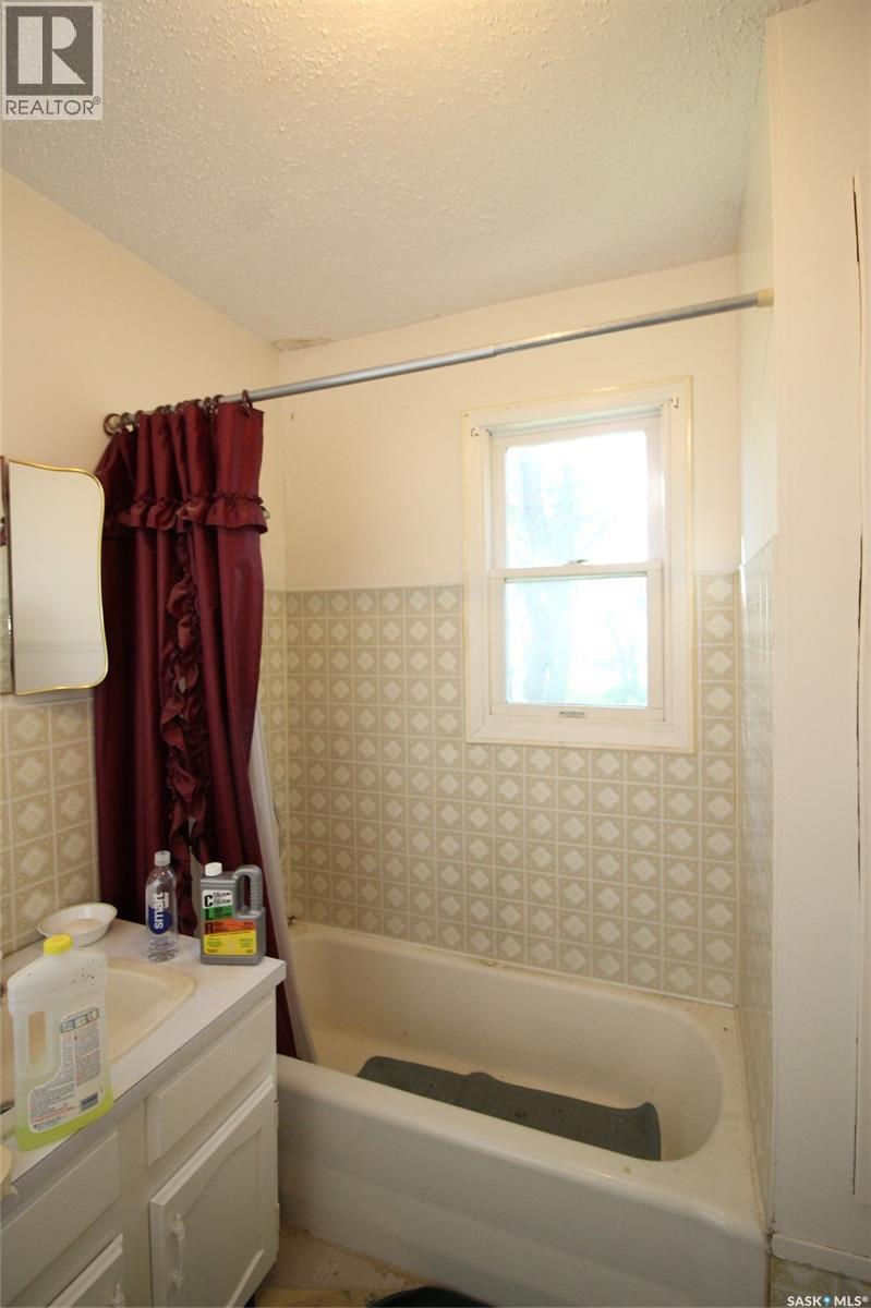 810 2nd Avenue S, Simmie, Saskatchewan  S0N 2N0 - Photo 18 - SK016453