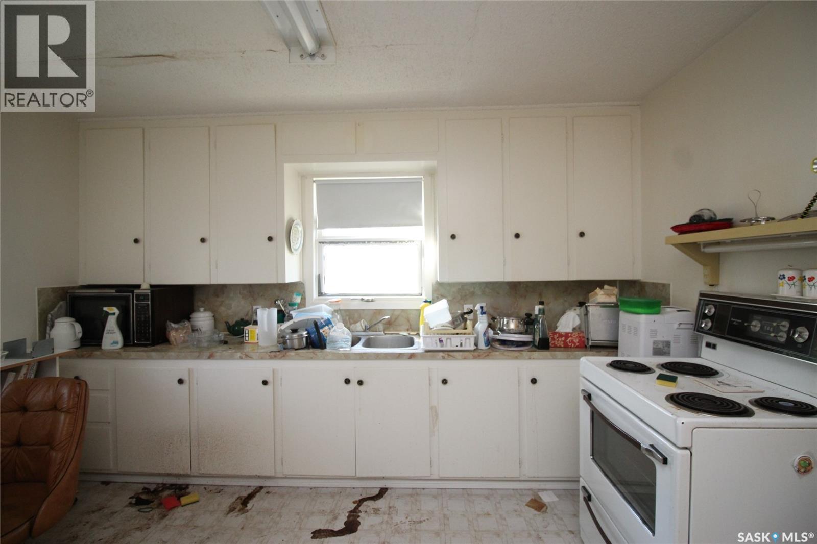 810 2nd Avenue S, Simmie, Saskatchewan  S0N 2N0 - Photo 6 - SK016453