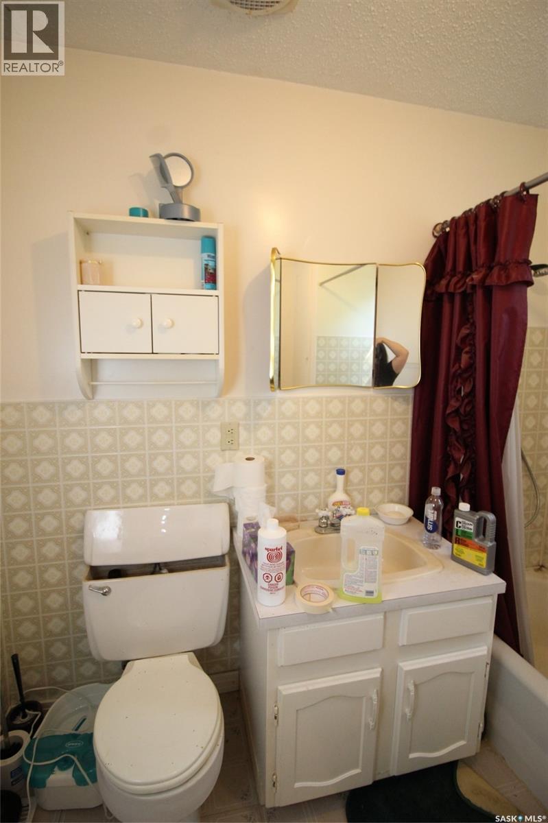 810 2nd Avenue S, Simmie, Saskatchewan  S0N 2N0 - Photo 17 - SK016453