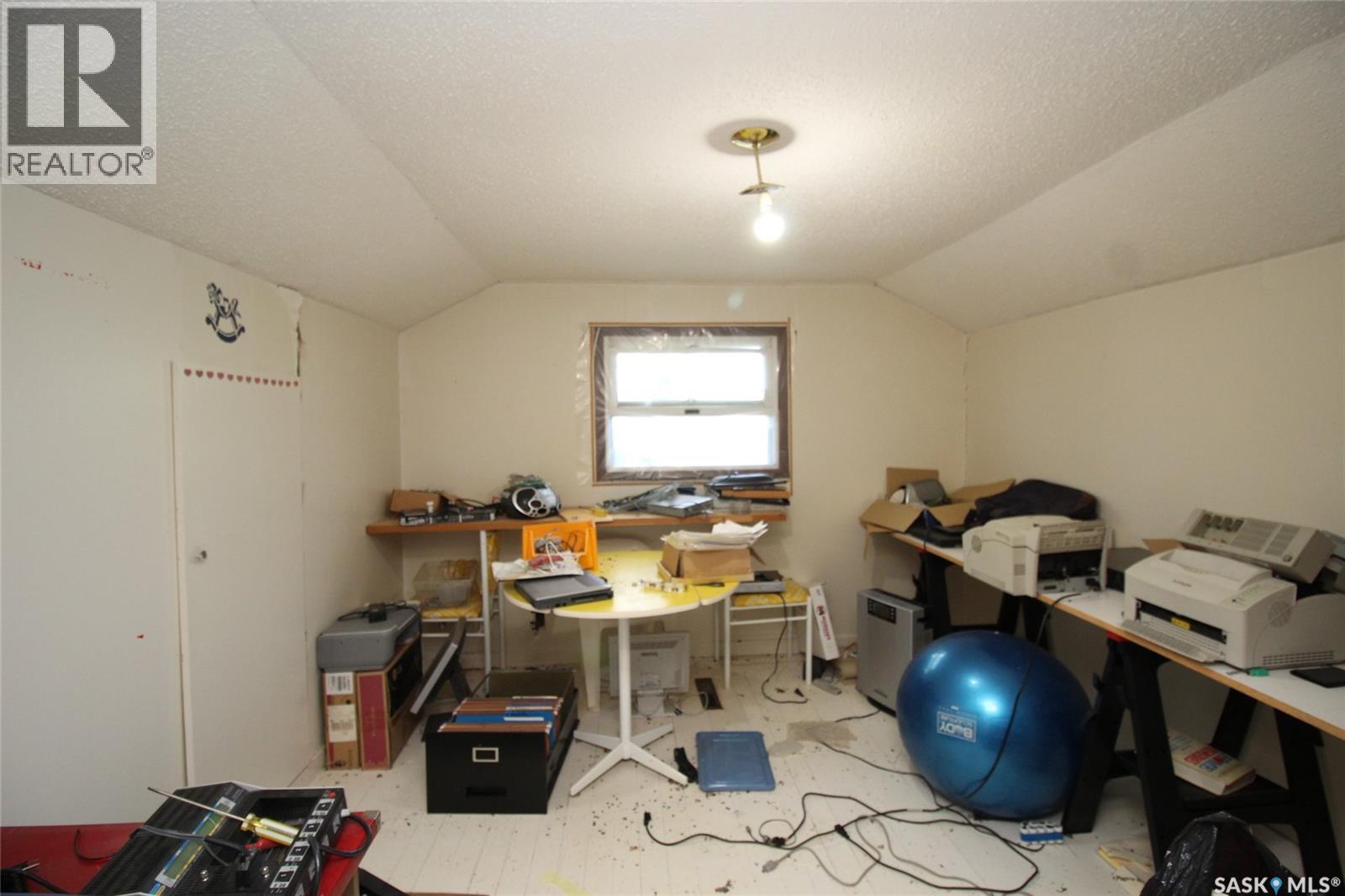 810 2nd Avenue S, Simmie, Saskatchewan  S0N 2N0 - Photo 22 - SK016453
