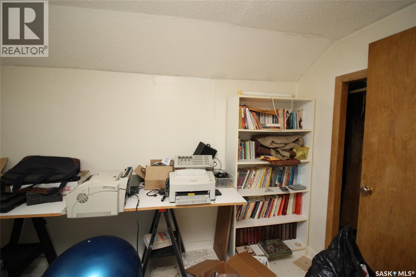 810 2nd Avenue S, Simmie, Saskatchewan  S0N 2N0 - Photo 23 - SK016453