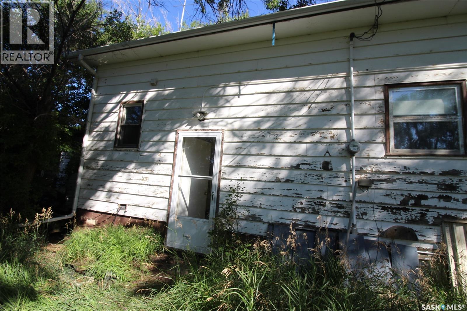 810 2nd Avenue S, Simmie, Saskatchewan  S0N 2N0 - Photo 31 - SK016453