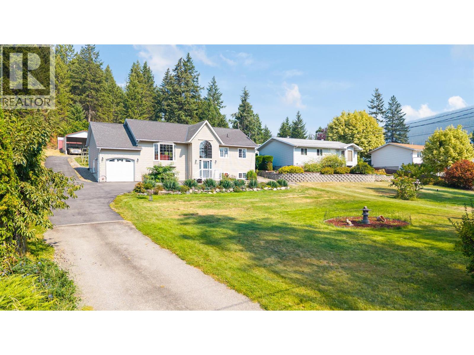 3900 Haskins Road E, Creston, British Columbia V0B 1G1 - Photo 12 - 10362015