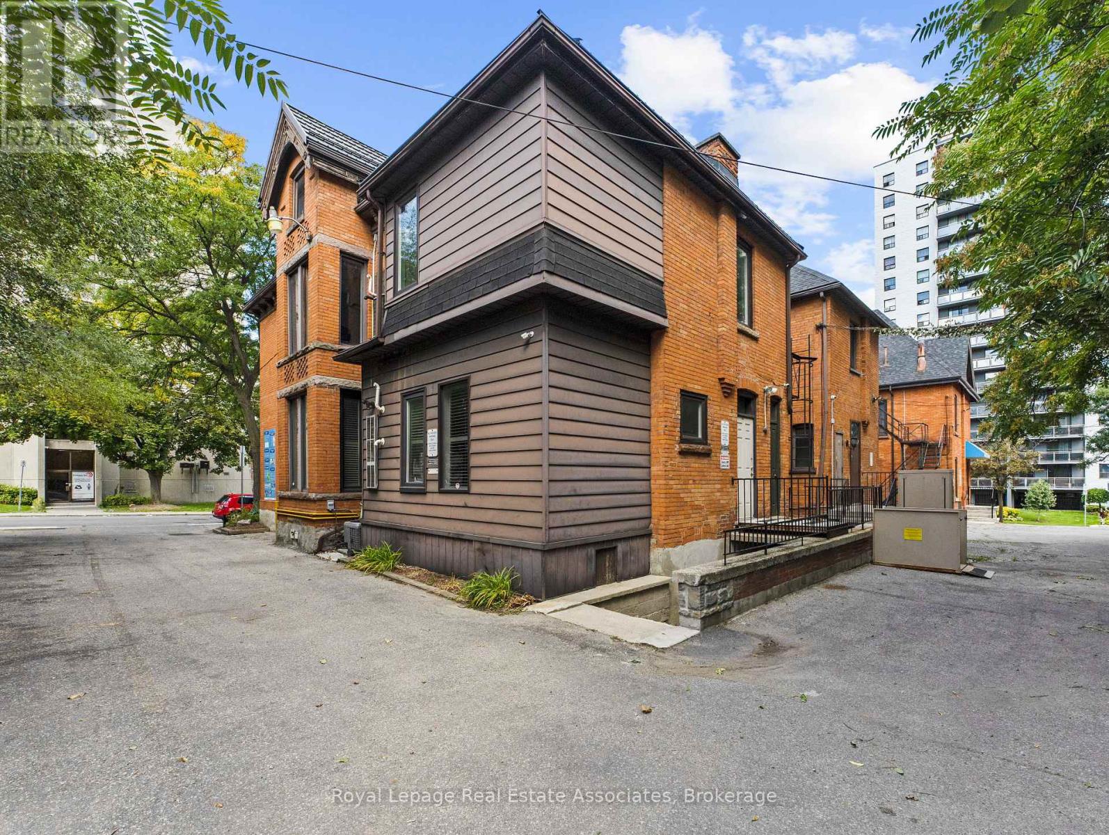189 Hughson Street S, Hamilton, Ontario  L8N 2B6 - Photo 38 - X12392551