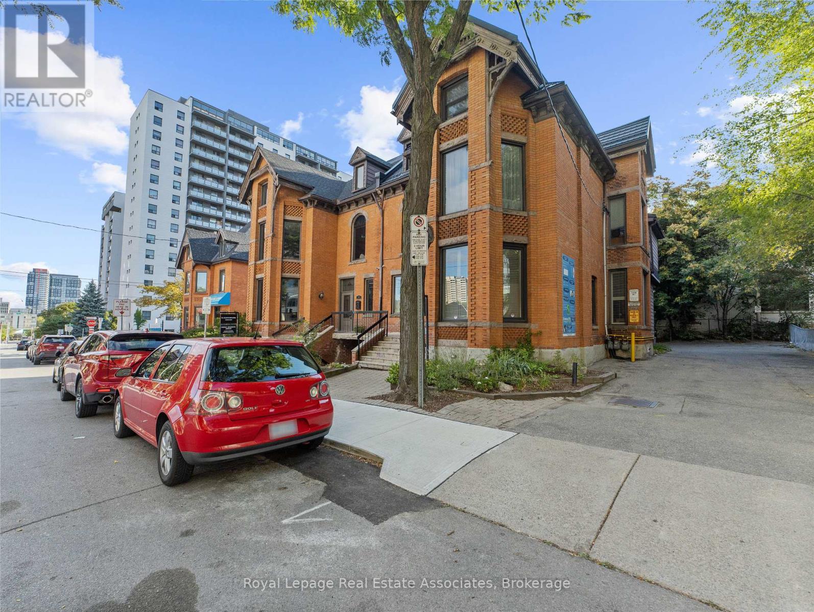 189 Hughson Street S, Hamilton, Ontario  L8N 2B6 - Photo 4 - X12392551
