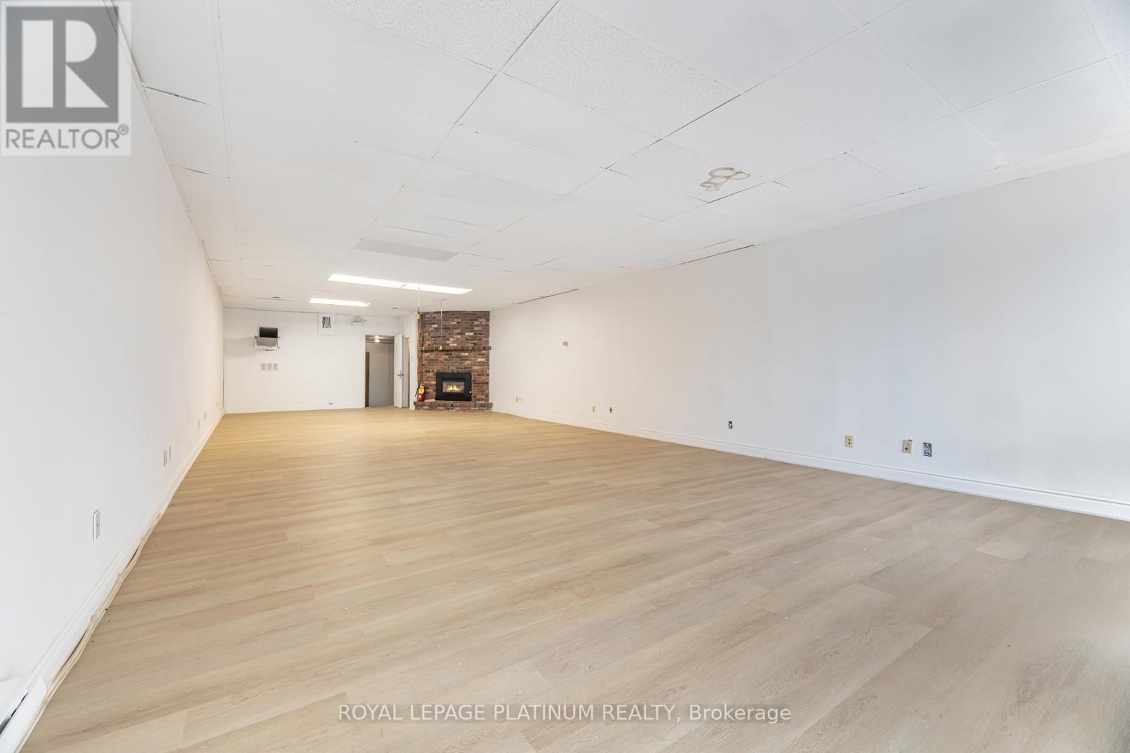 2 - 481 Dundas Street W, Belleville, Ontario  K8P 1B6 - Photo 10 - X12392555