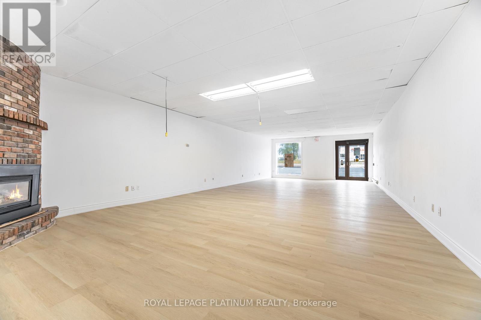 2 - 481 Dundas Street W, Belleville, Ontario  K8P 1B6 - Photo 12 - X12392555