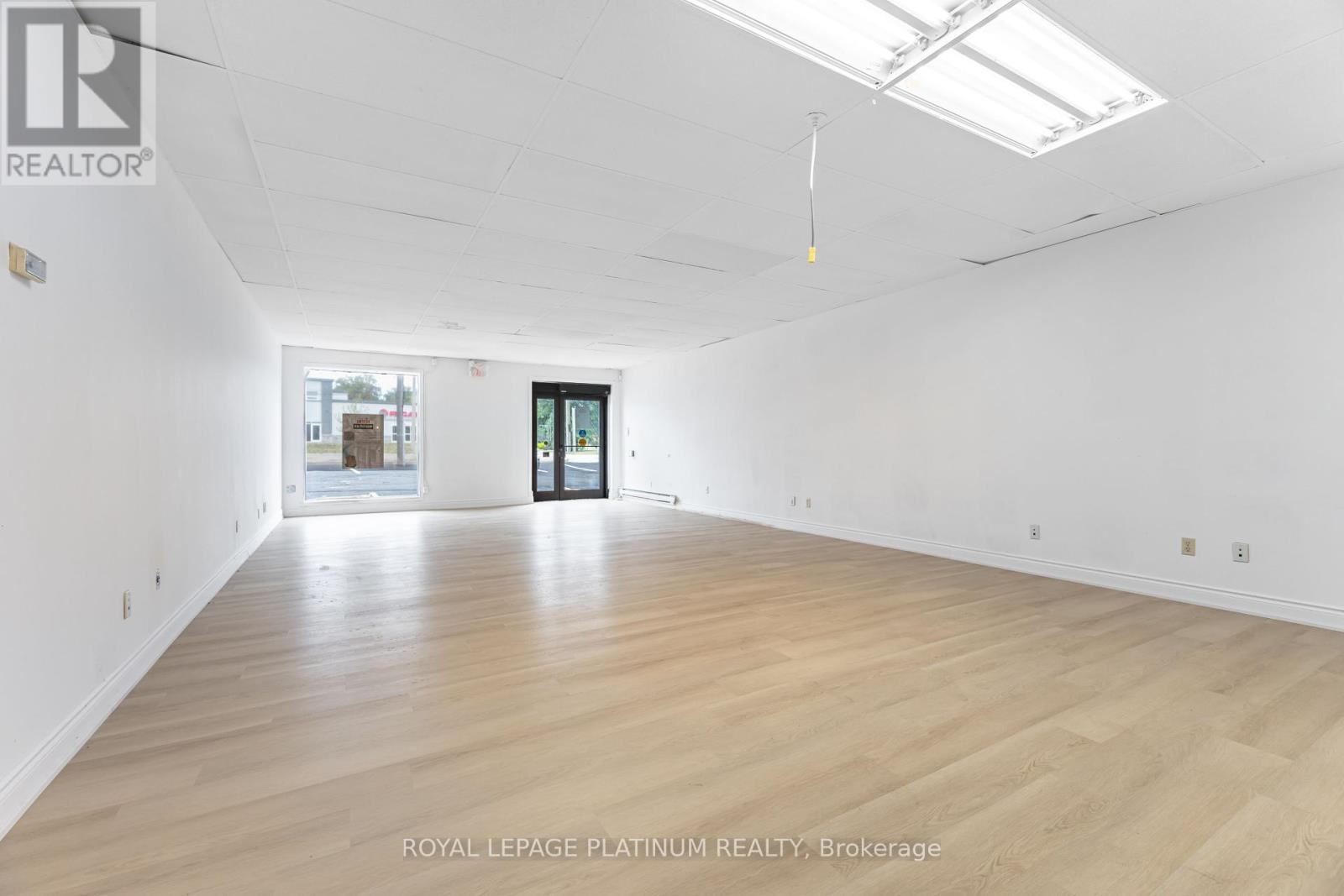 2 - 481 Dundas Street W, Belleville, Ontario  K8P 1B6 - Photo 13 - X12392555