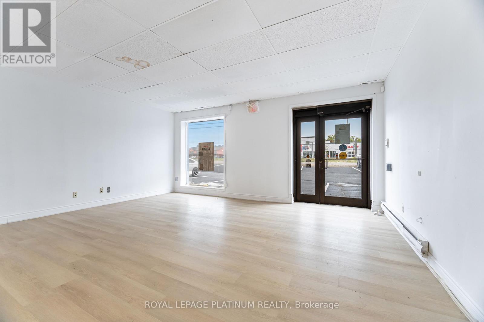 2 - 481 Dundas Street W, Belleville, Ontario  K8P 1B6 - Photo 9 - X12392555