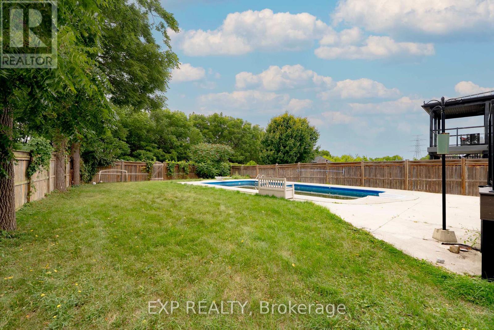 130 Kingsview Drive, Hamilton, Ontario  L8J 3X5 - Photo 47 - X12365626