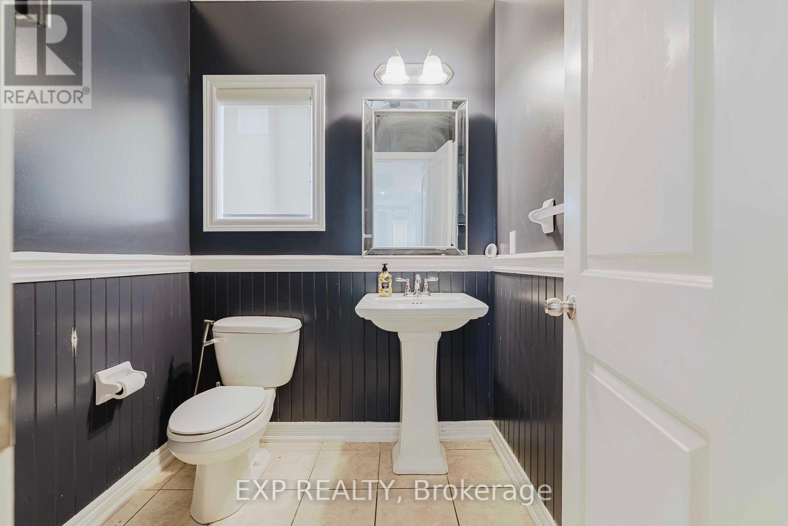 130 Kingsview Drive, Hamilton, Ontario  L8J 3X5 - Photo 22 - X12365626