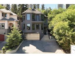10065 90 AV NW Strathcona