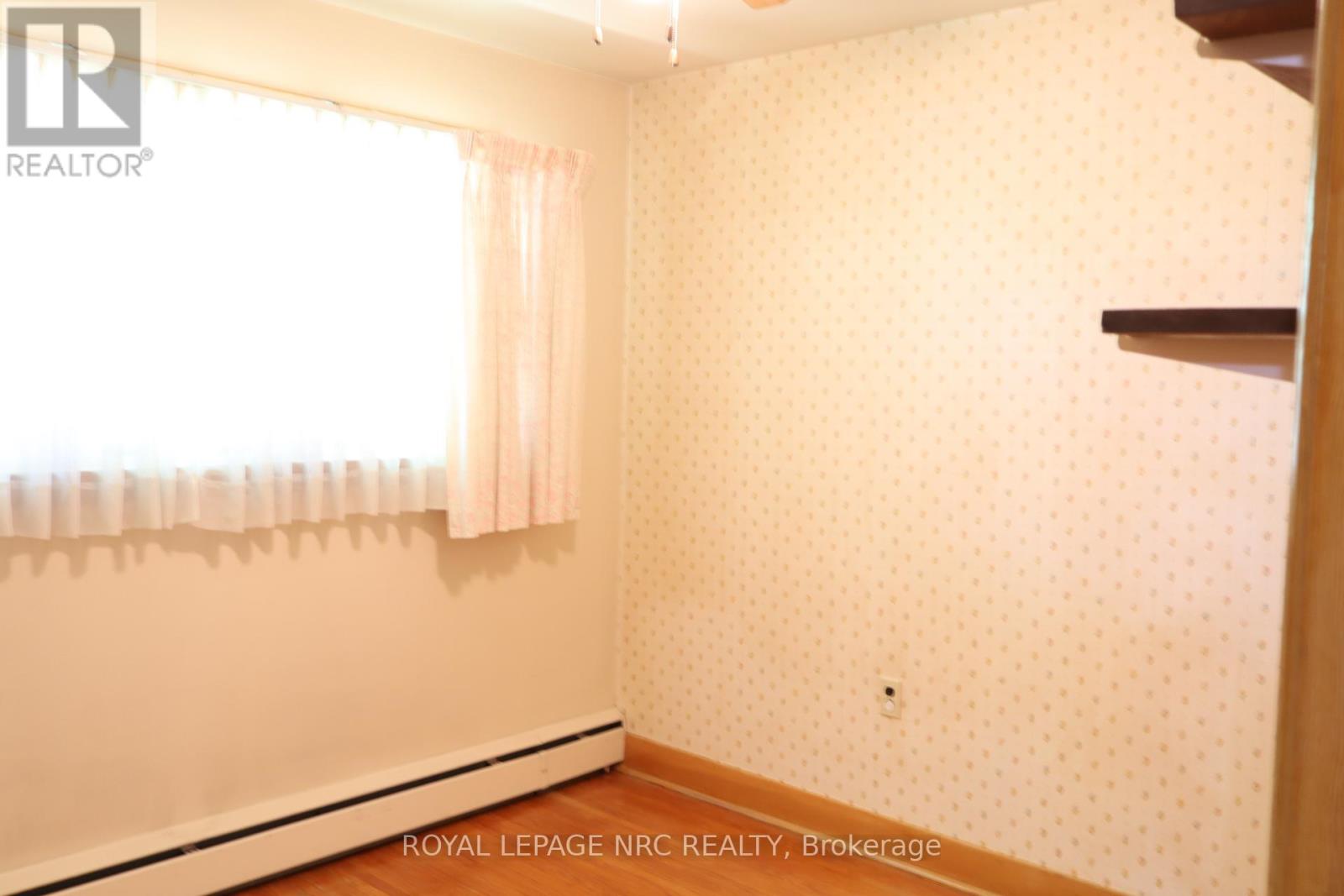 5881 Britannia Crescent N, Niagara Falls, Ontario  L2G 1C2 - Photo 19 - X12392171