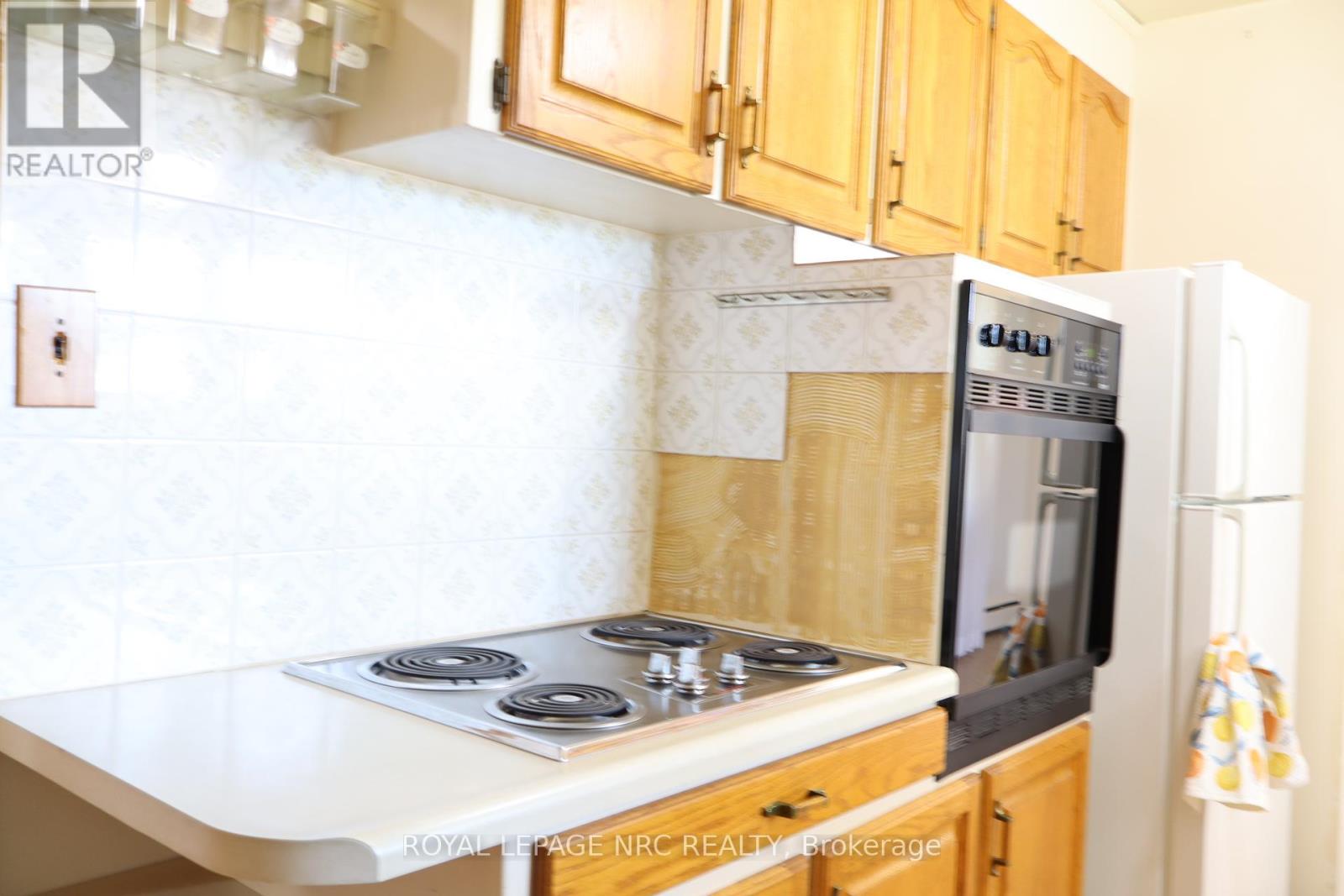 5881 Britannia Crescent N, Niagara Falls, Ontario  L2G 1C2 - Photo 16 - X12392171