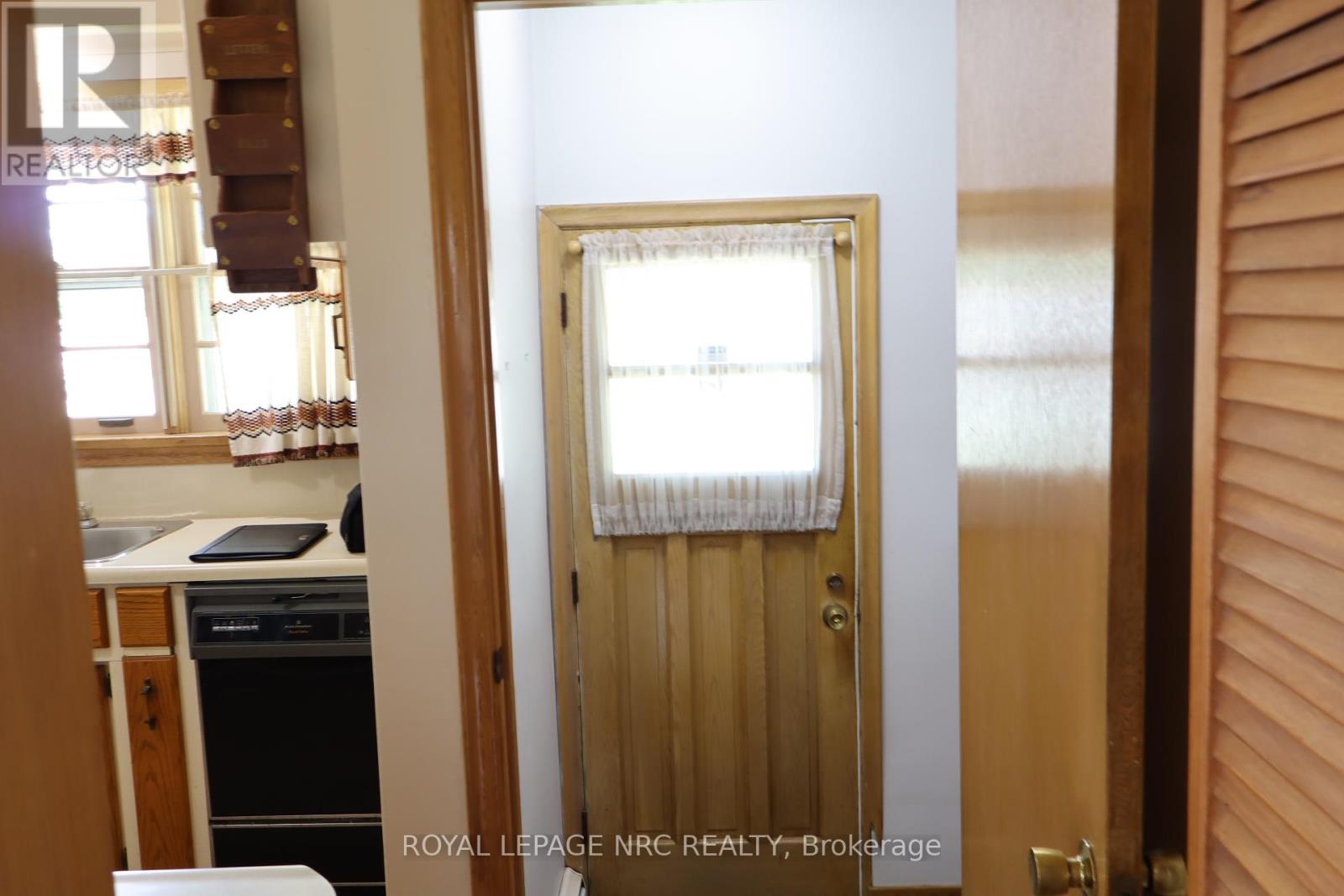5881 Britannia Crescent N, Niagara Falls, Ontario  L2G 1C2 - Photo 23 - X12392171