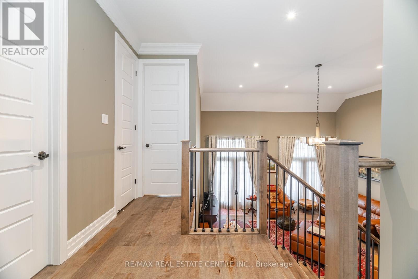 156 Camellia Crescent, Oakville, Ontario  L6H 1L2 - Photo 18 - W12332888