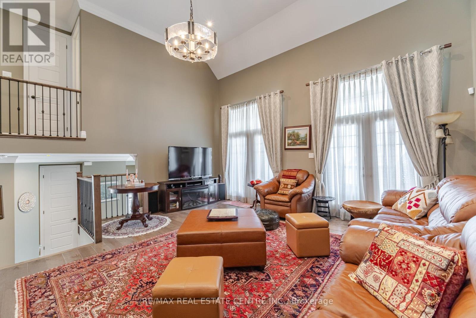 156 Camellia Crescent, Oakville, Ontario  L6H 1L2 - Photo 15 - W12332888