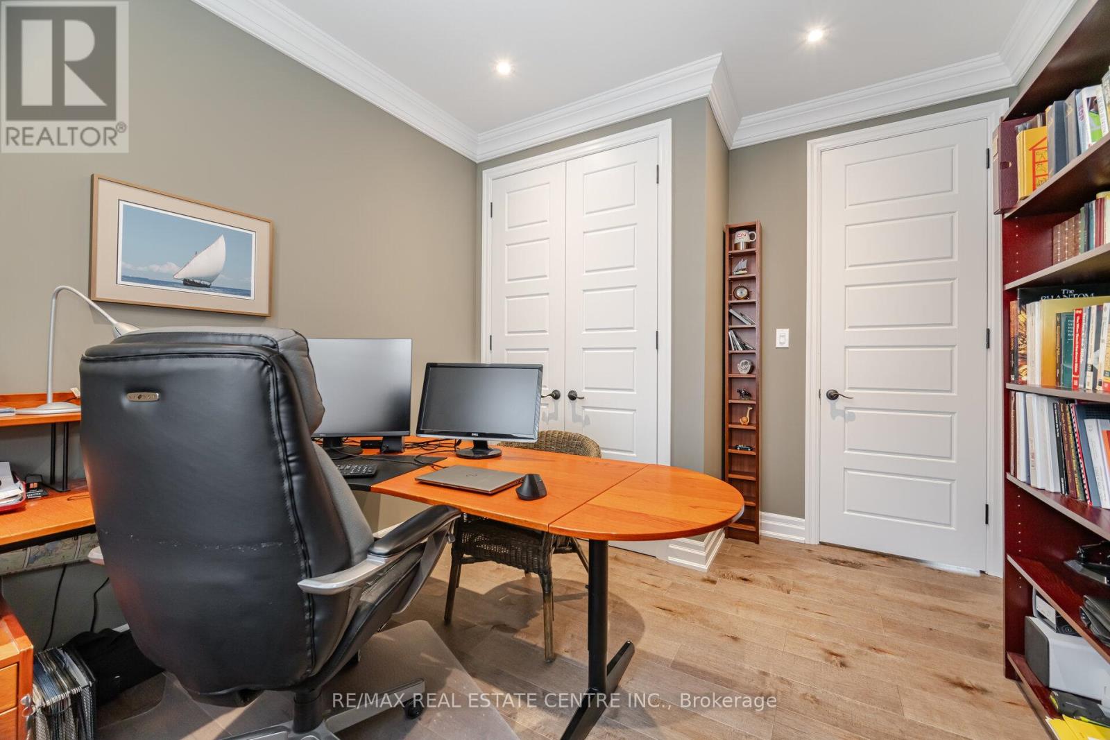 156 Camellia Crescent, Oakville, Ontario  L6H 1L2 - Photo 28 - W12332888