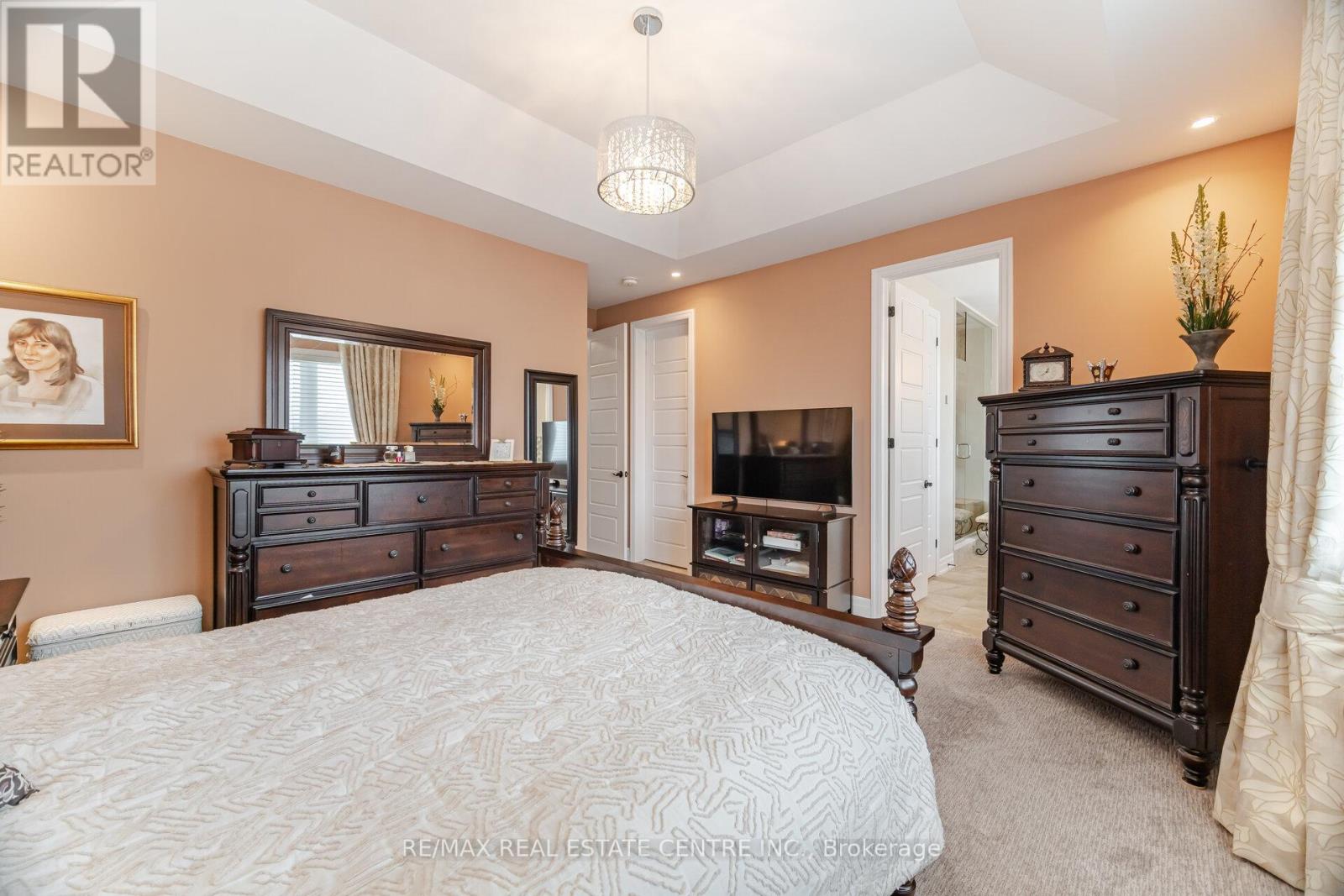 156 Camellia Crescent, Oakville, Ontario  L6H 1L2 - Photo 20 - W12332888