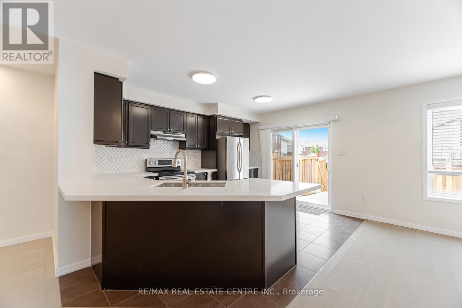 186 Gleave Terrace, Milton, Ontario  L9T 8N5 - Photo 15 - W12202195