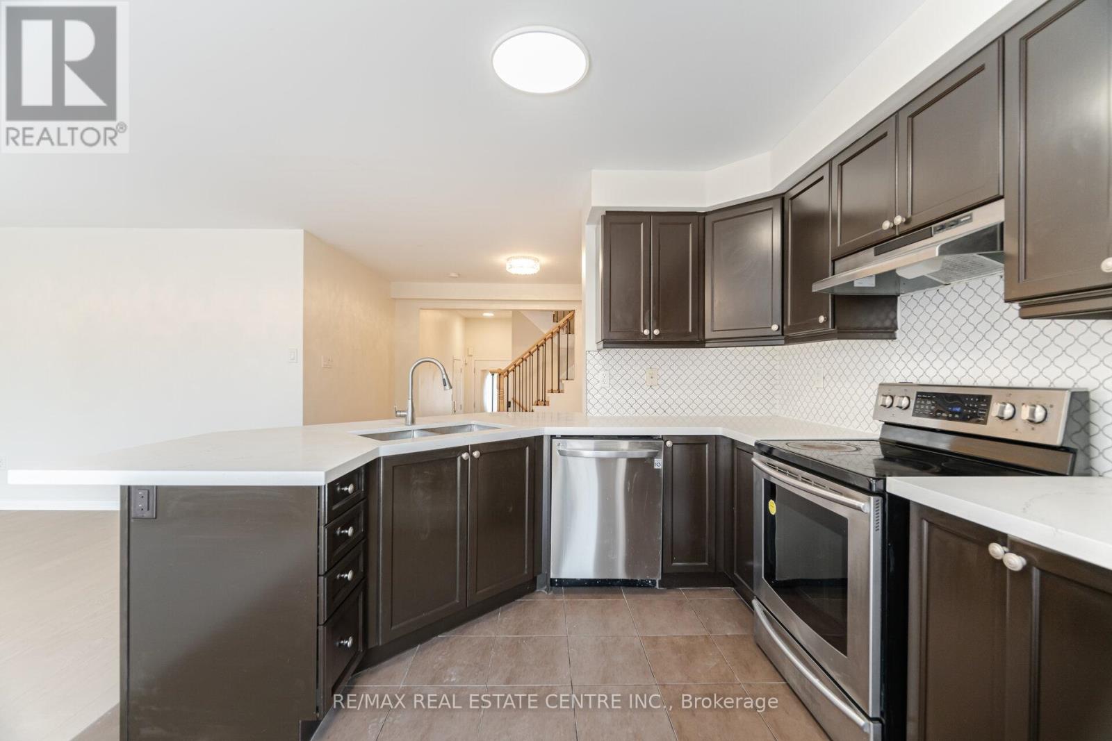 186 Gleave Terrace, Milton, Ontario  L9T 8N5 - Photo 16 - W12202195