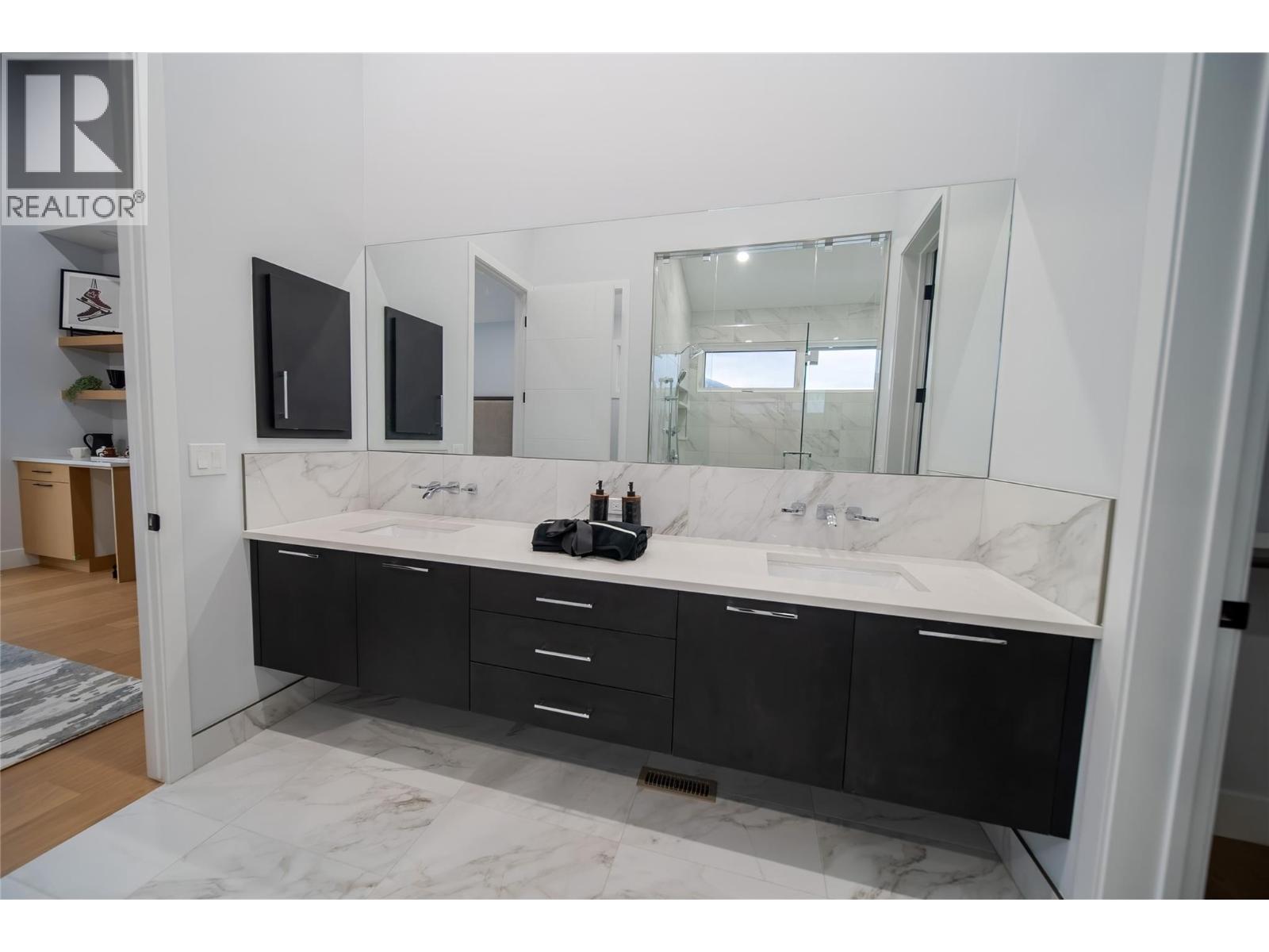 31 Mammoth Drive, Fernie, British Columbia  V0B 1M1 - Photo 36 - 10339500