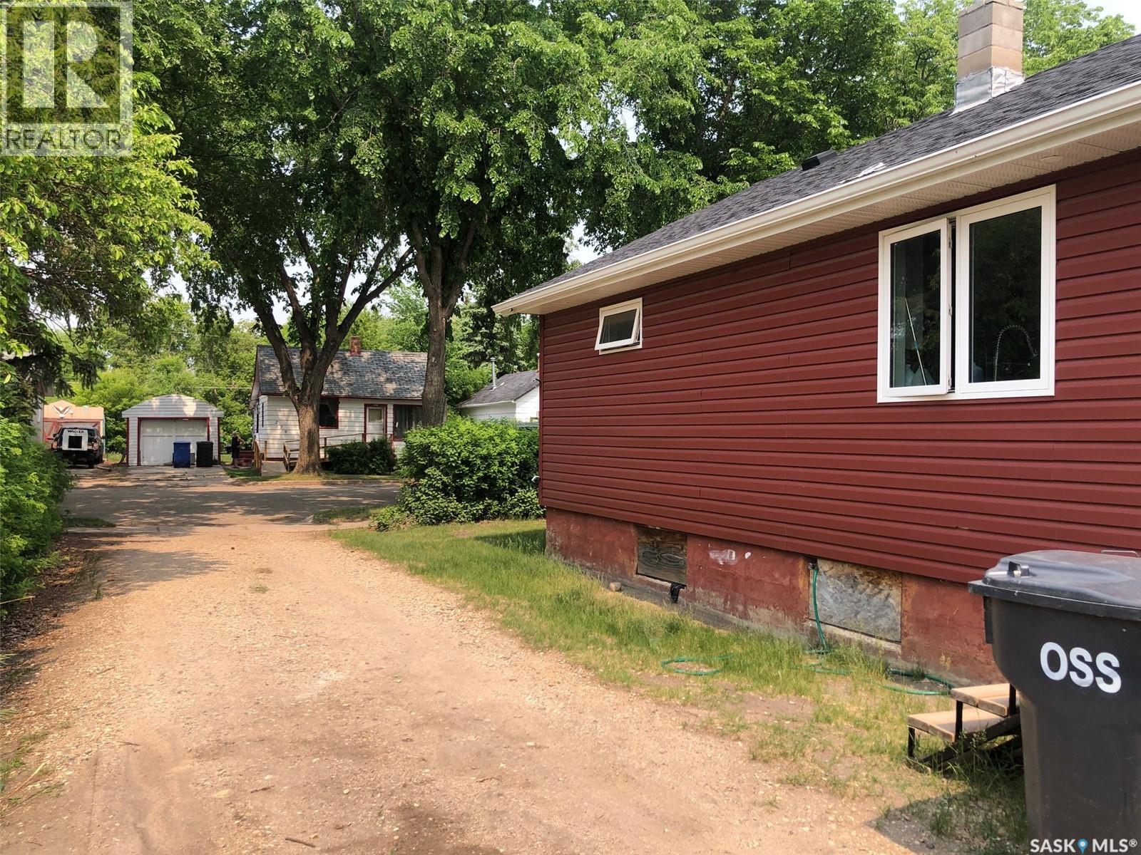 230 2nd Avenue W, Canora, Saskatchewan  S0A 0L0 - Photo 2 - SK009449