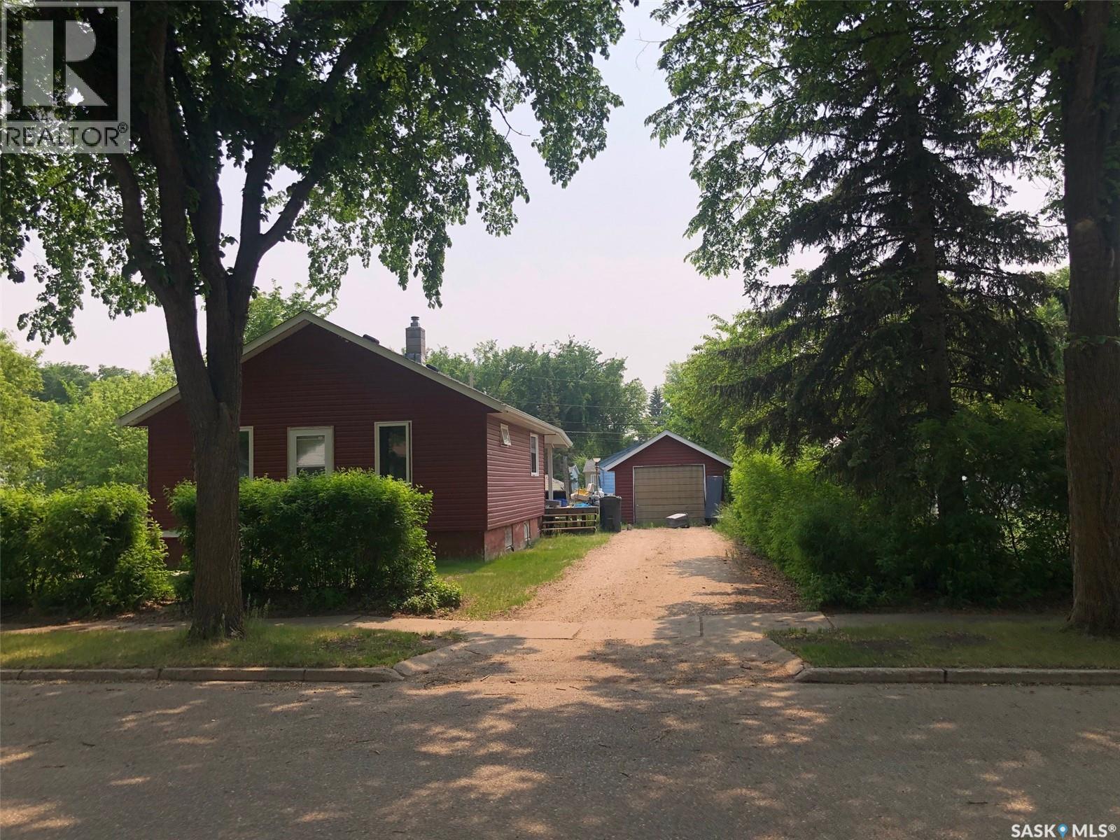 230 2nd Avenue W, Canora, Saskatchewan  S0A 0L0 - Photo 38 - SK009449