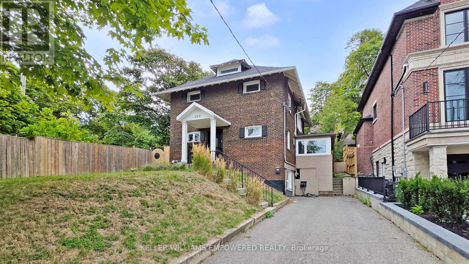 Property at 107 LAWRENCE CRESCENT image 1